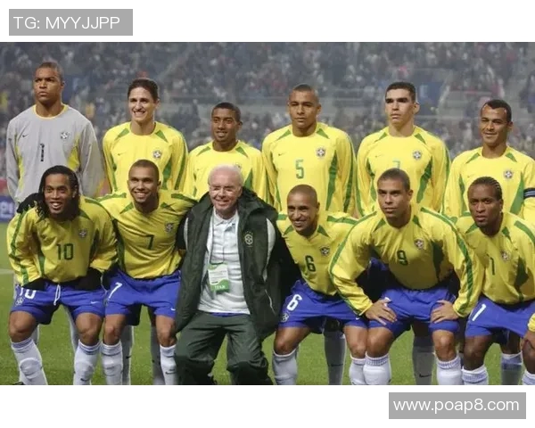 退役四大足球传奇球星的辉煌岁月与传奇故事回顾